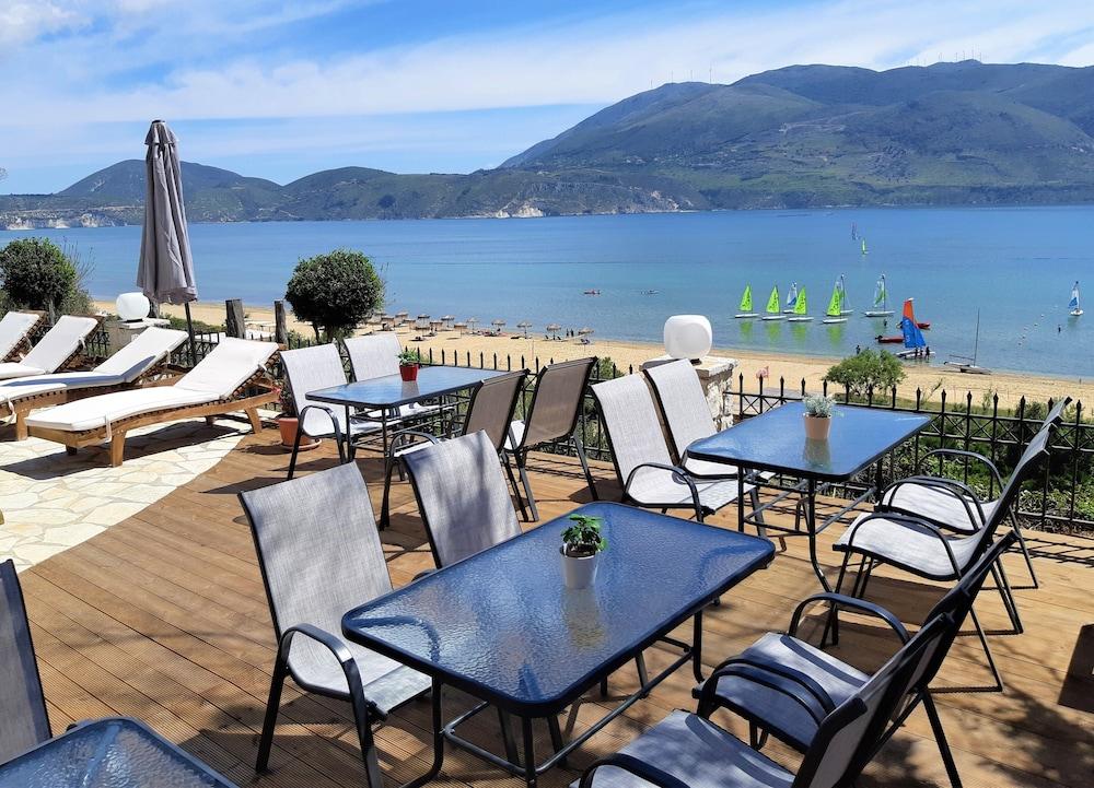 Lazaratos Hotel Kouvalata Buitenkant foto