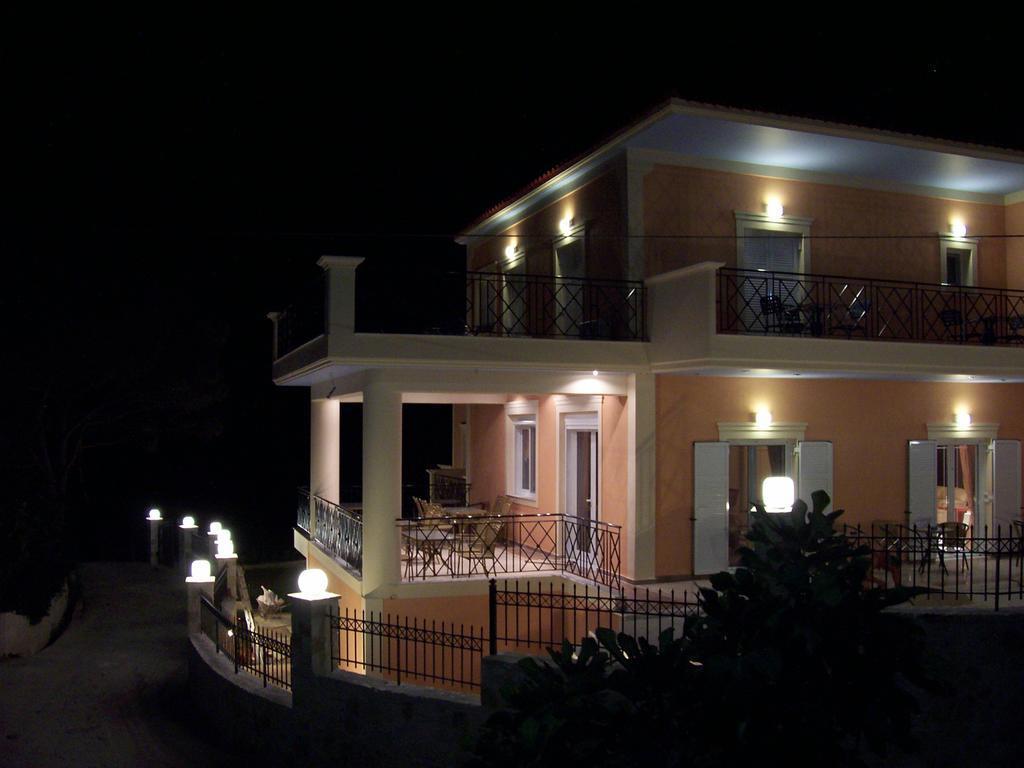 Lazaratos Hotel Kouvalata Buitenkant foto